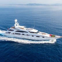 Benetti 100