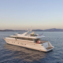 Falcon Yachts 100
