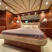 Falcon Yachts 86