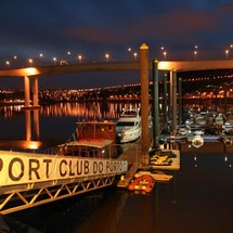 Sun Tracker Party Barge 22 DLX