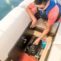 Sun Tracker Party Barge 22 DLX