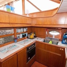 President president 46 flybridge