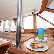 President president 46 flybridge