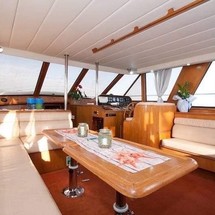 President president 46 flybridge