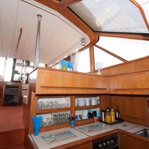 President president 46 flybridge