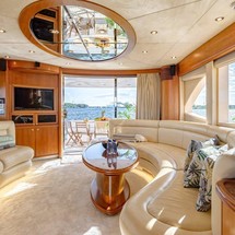 Majesty yachts gulf craft 66
