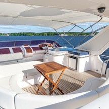 Majesty yachts gulf craft 66
