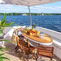 Majesty yachts gulf craft 66