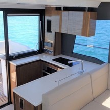 Sealine C430