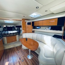 Chaparral 350 Signature Cruiser