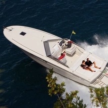 Tornado 38 Cruising