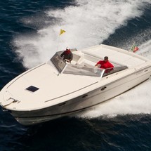 Tornado 38 Cruising