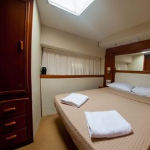 Riviera 48 Offshore Express