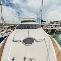 Azimut 46