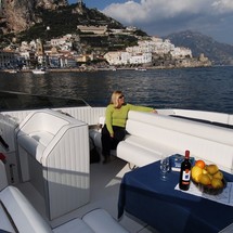 Tornado 38 Cruising