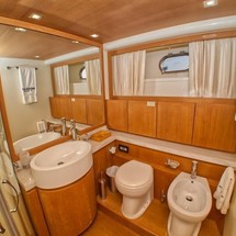 Ferretti 80