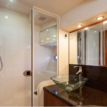 Ovation 52