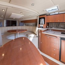 Chaparral 330 Signature