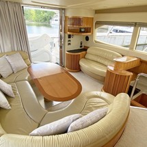 Azimut 46