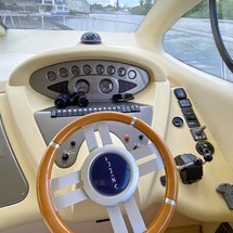 Azimut 46