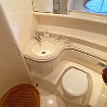 Azimut 46