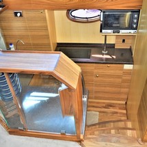 Maxum 2400