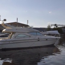 Maxum 2400
