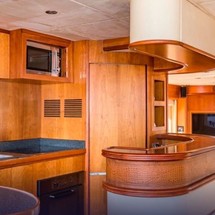 Majesty yachts gulf craft 66
