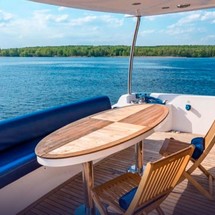 Majesty yachts gulf craft 66