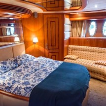 Majesty yachts gulf craft 66