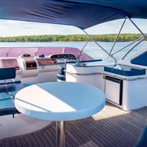 Majesty yachts gulf craft 66