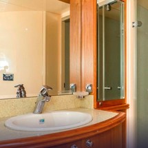 Majesty yachts gulf craft 66