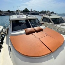 Adriana 36