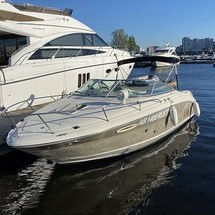 Sea ray 225 weekender