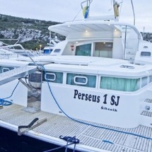 Lagoon Power 43