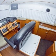 Lagoon Power 43