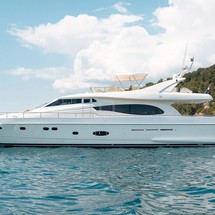 Ferretti 730