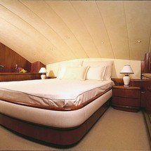 Falcon Yachts 100