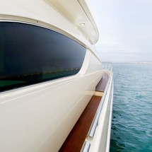 Ferretti 70