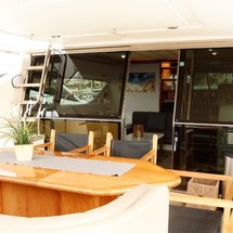 Ferretti 70