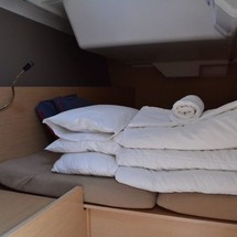 Beneteau Oceanis 38