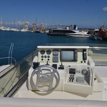 Ferretti 68