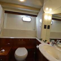 Ferretti 68