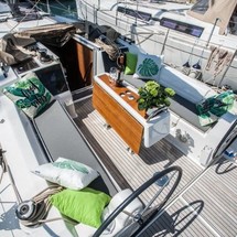 Dufour 350
