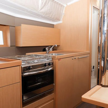 Beneteau Oceanis 38.1