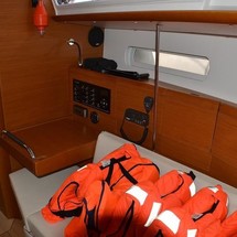 Jeanneau Sun Odyssey 379