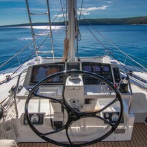 Lagoon 560
