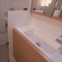 Lagoon 560
