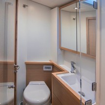 Lagoon 560