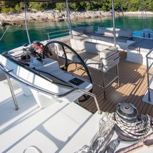 Lagoon 560